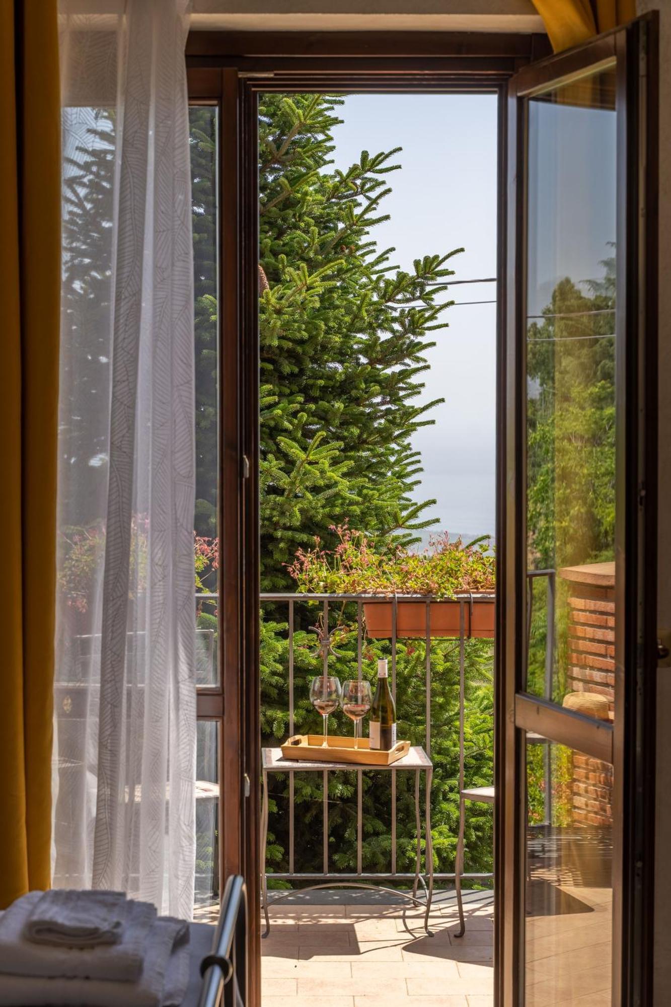 Etna Sunshine Rent Rooms Puntalazzo Dış mekan fotoğraf