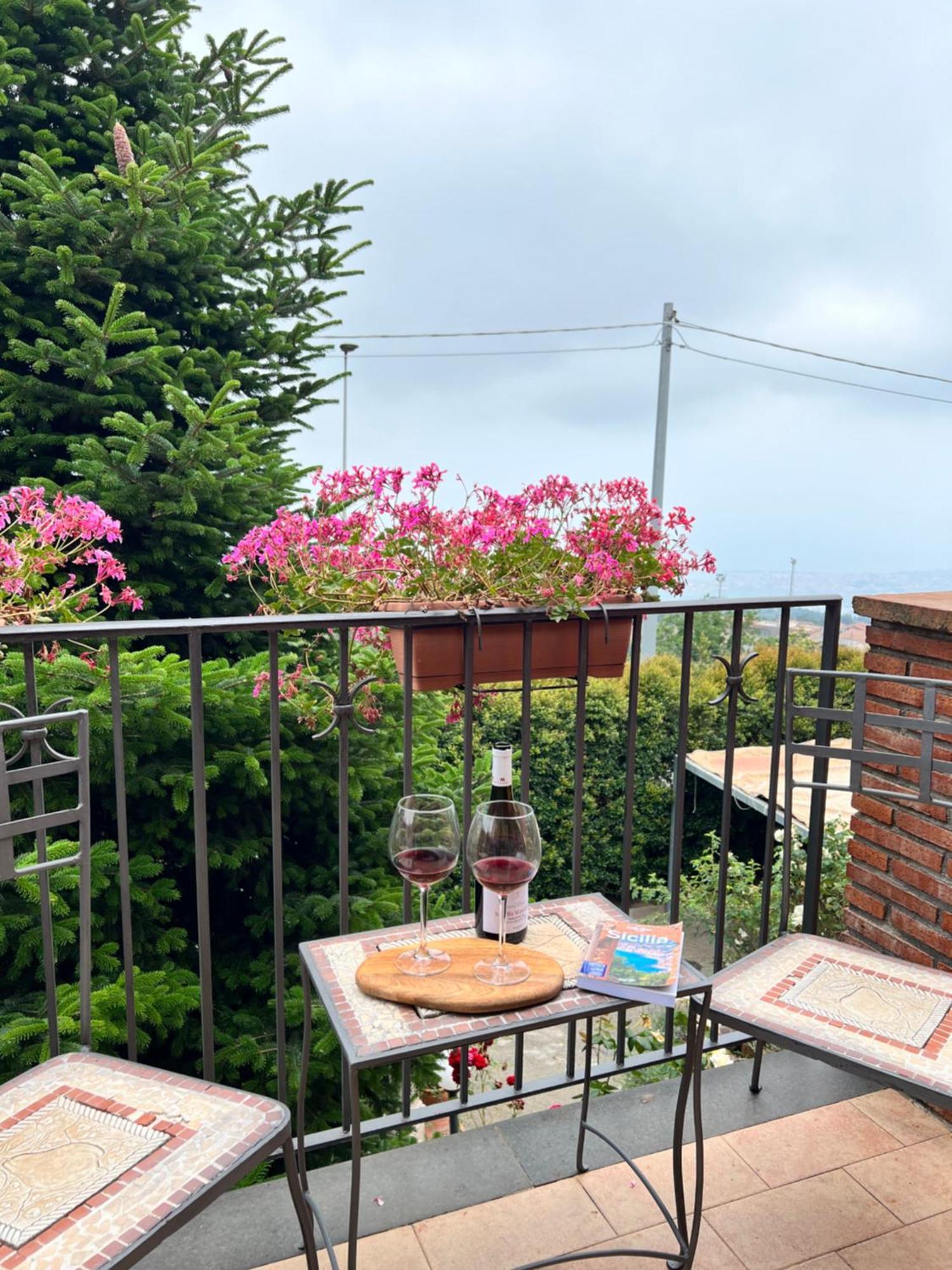 Etna Sunshine Rent Rooms Puntalazzo Dış mekan fotoğraf